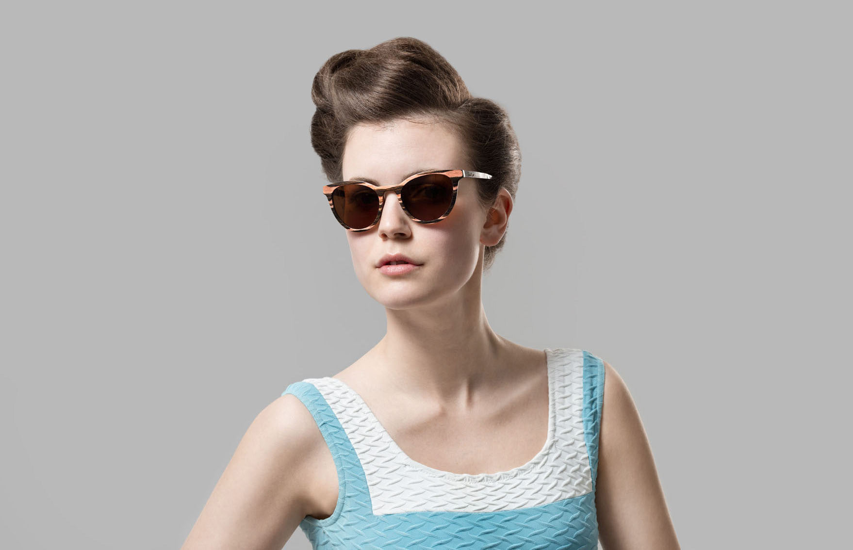 1940s Cat Eye Glasses Style SideRoot